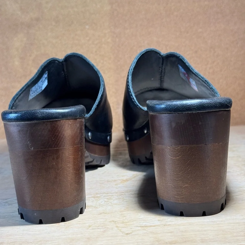 UGG clogs, black leather, studded. Size 9M - Picture 10 of 15